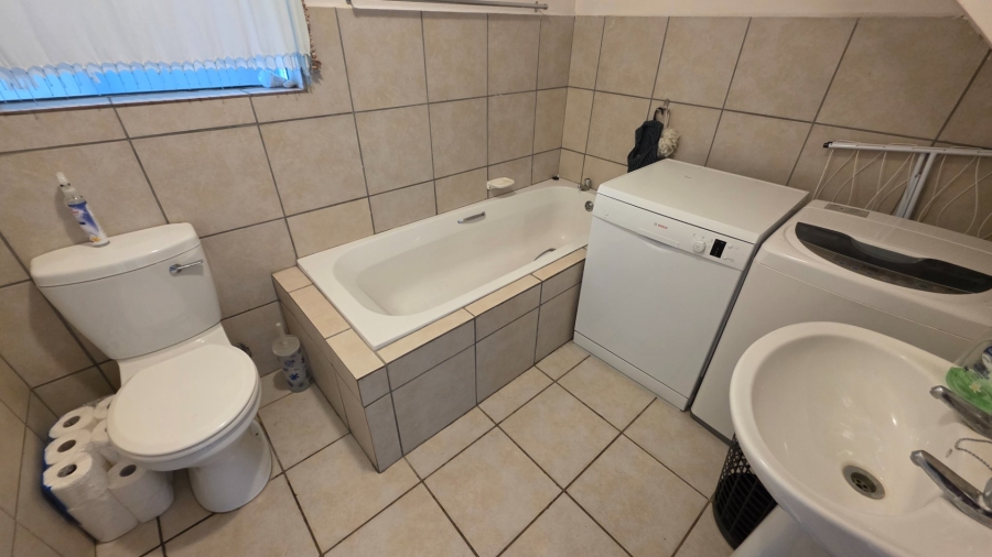 2 Bedroom Property for Sale in Hartenbos Central Western Cape